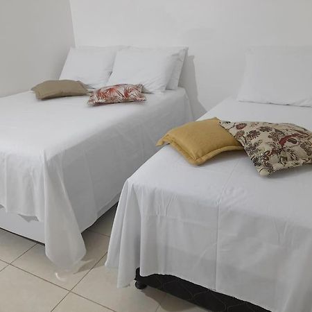 Apartamento Praia Coroa Vermelha Com Churrasqueira サンタ・クルース・カブラーリア エクステリア 写真